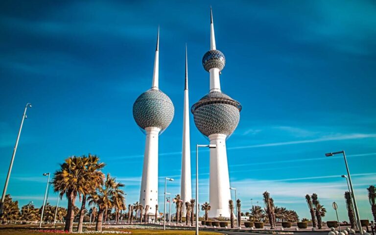 الساعة كم صلاة عيد الفطر في العاصمة الكويت